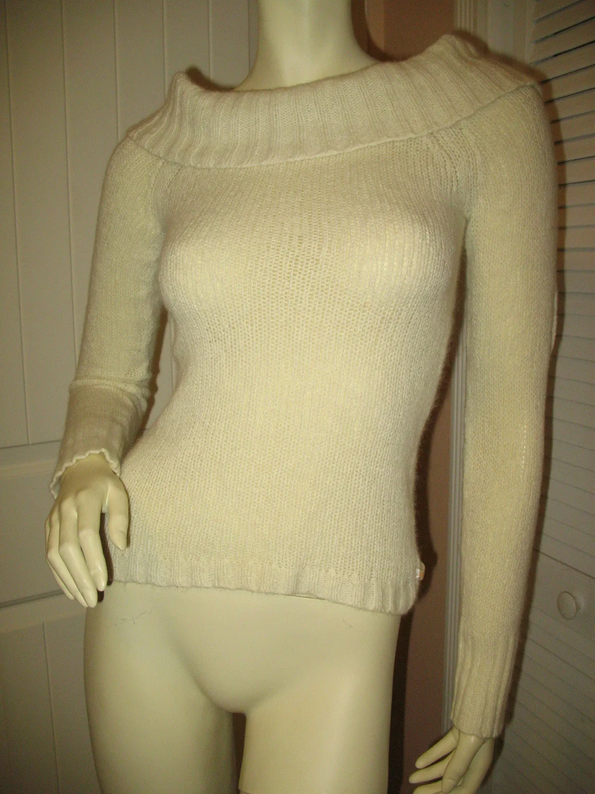 AMERICAN EAGLE OUTFITTERS Womens LIGHT YELLOW Long Sleeve Knit Sweater TOP Small