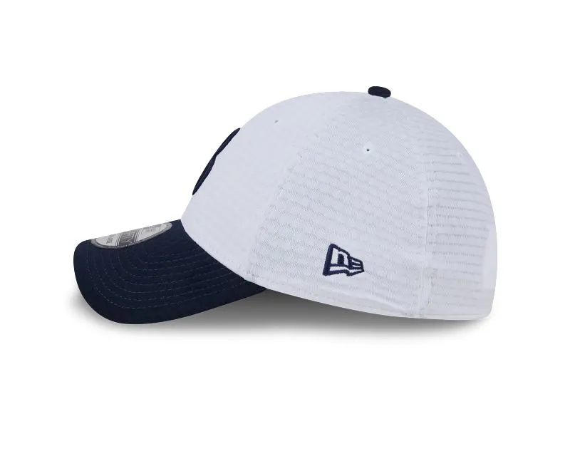 Chicago Bears Alt Logo 2024 Training White 39THIRTY Stretch Fit