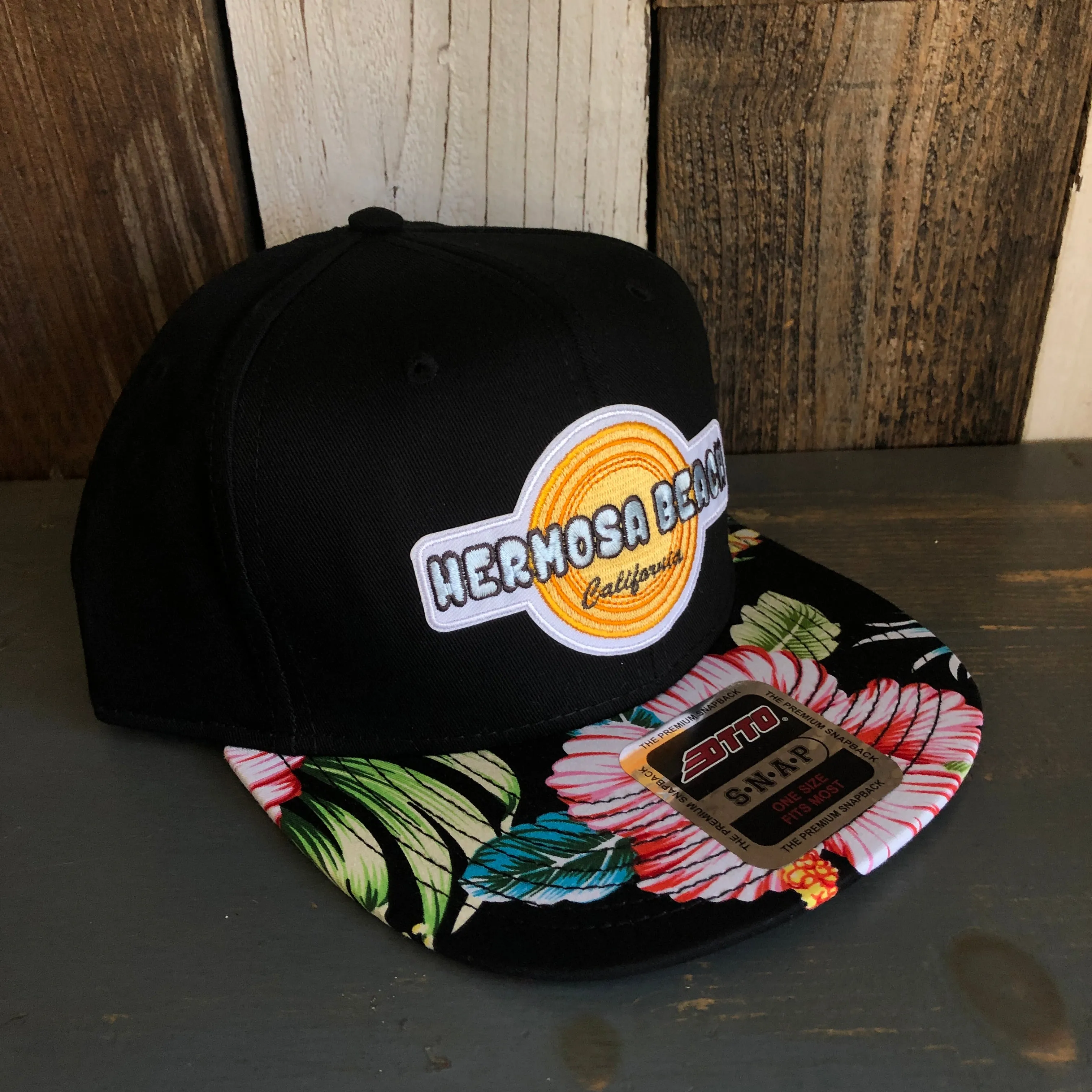 Hermosa Beach HIGH HEAT Black Panel/Hawaiian Pattern Visor - 6 Panel Mid Profile Snapback Hat - A ‘o ia