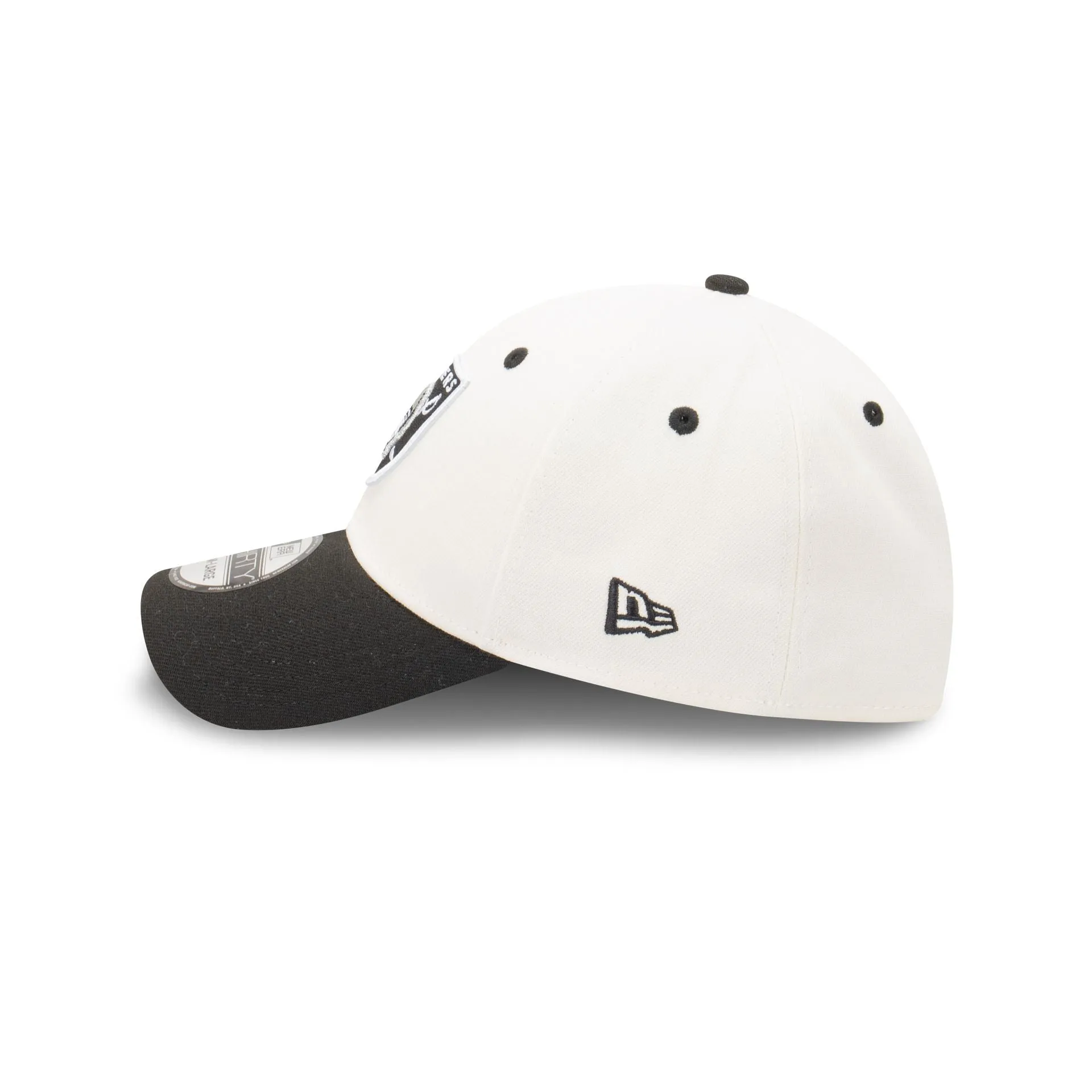 Las Vegas Raiders Chrome Two-Tone 39THIRTY Fitted
