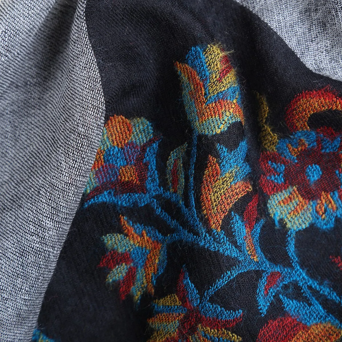 Nandini Kani Woolen Stole