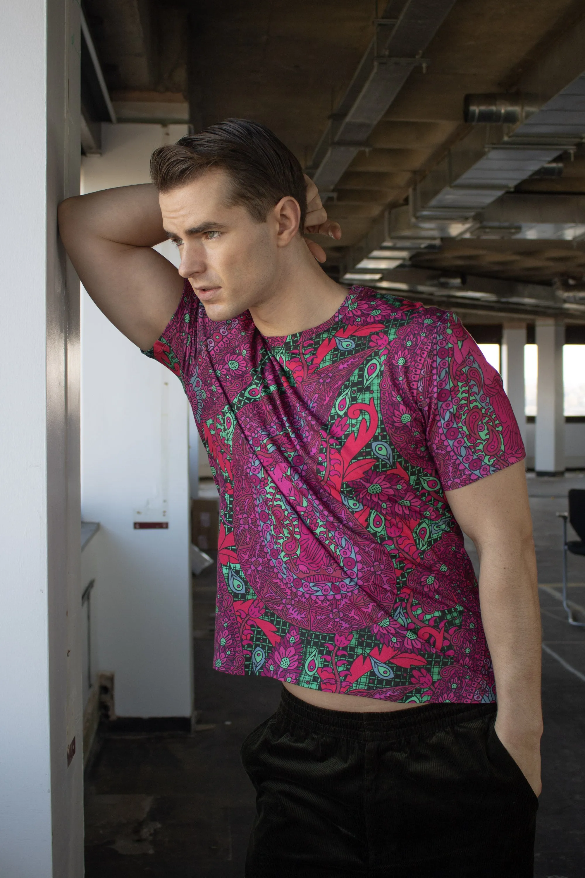 Paisley Goddesses – Fuchsia and Turquoise T-shirt