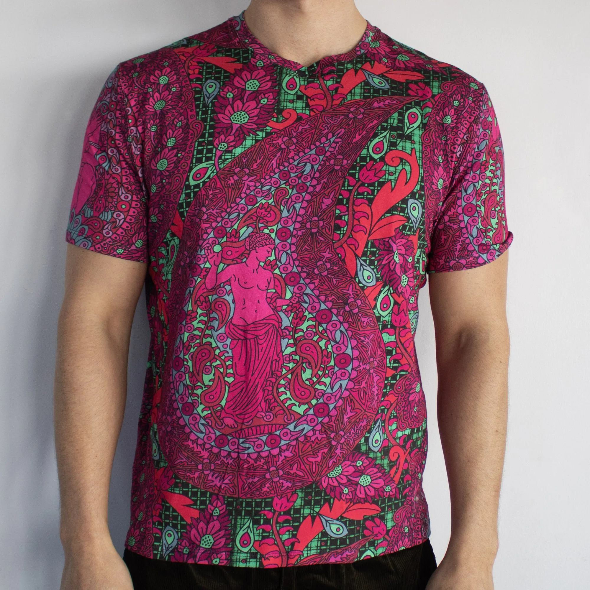 Paisley Goddesses – Fuchsia and Turquoise T-shirt