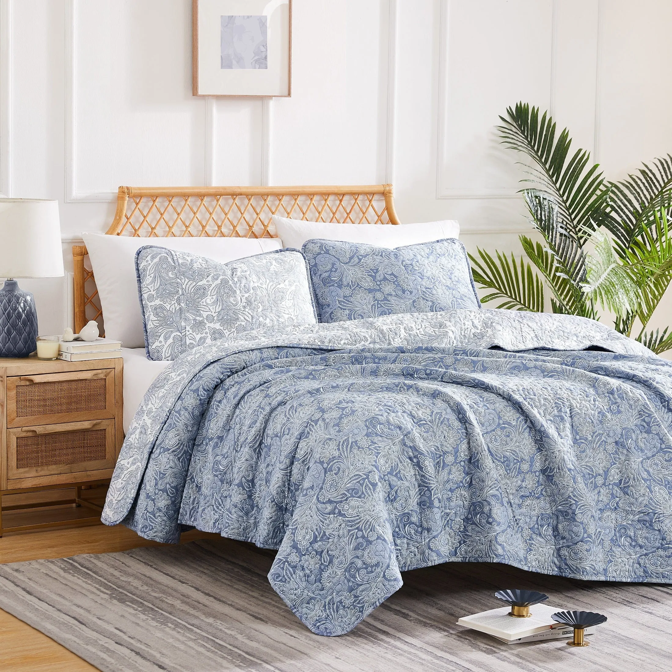 Perfect Paisley Reversible Quilt Set