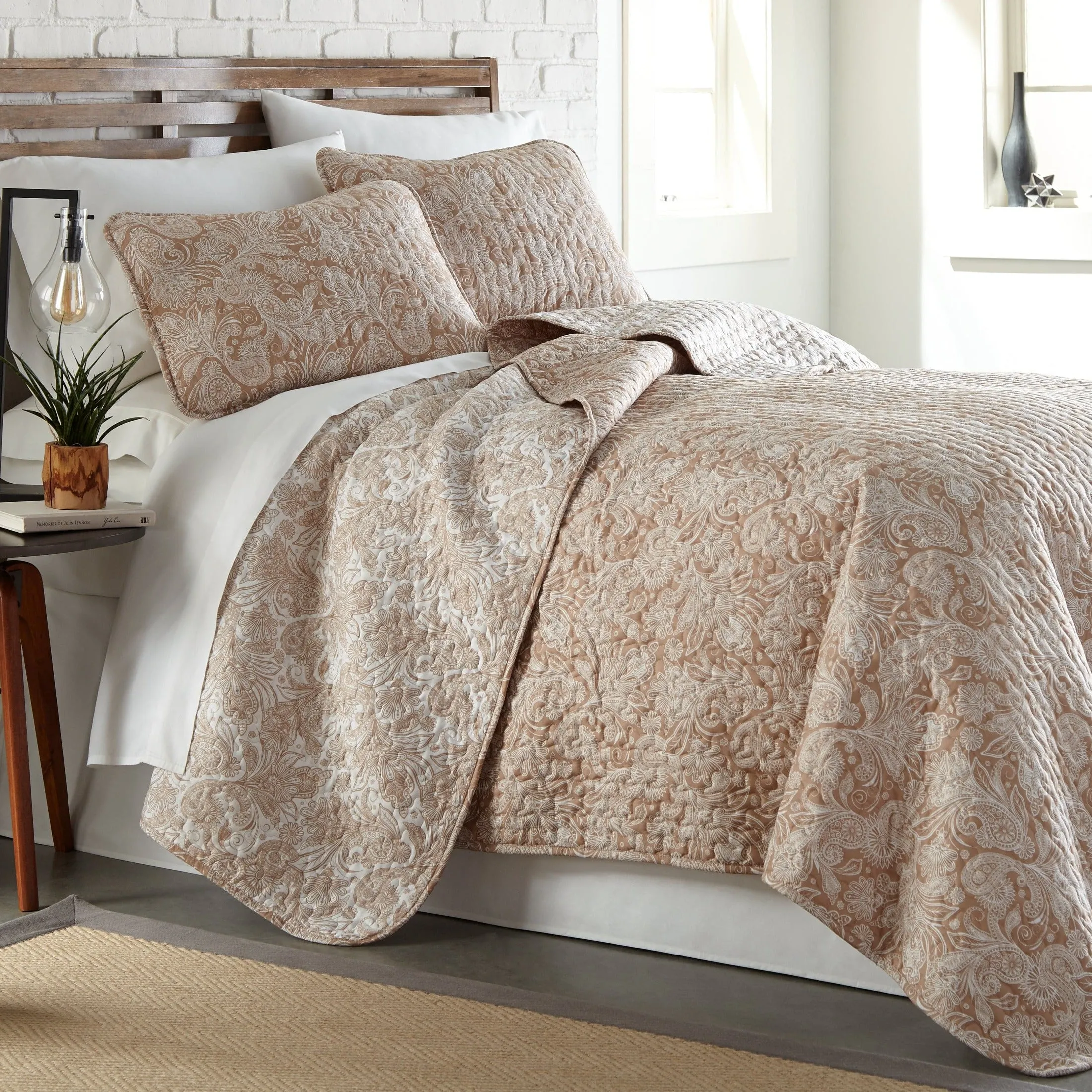 Perfect Paisley Reversible Quilt Set