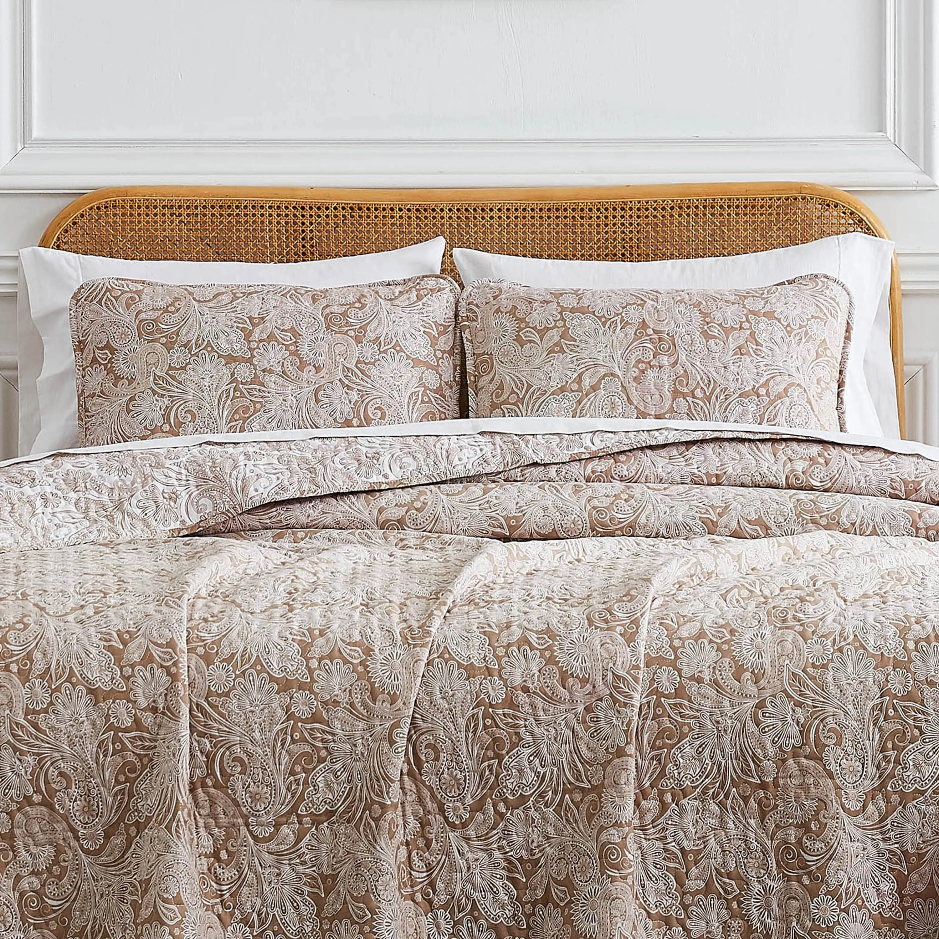 Perfect Paisley Reversible Quilt Set