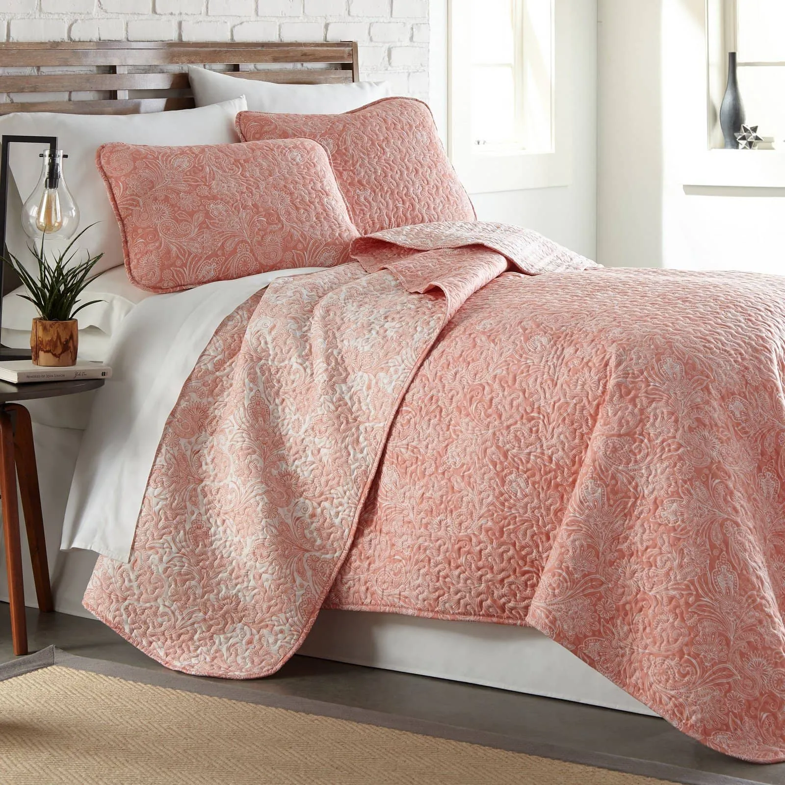 Perfect Paisley Reversible Quilt Set