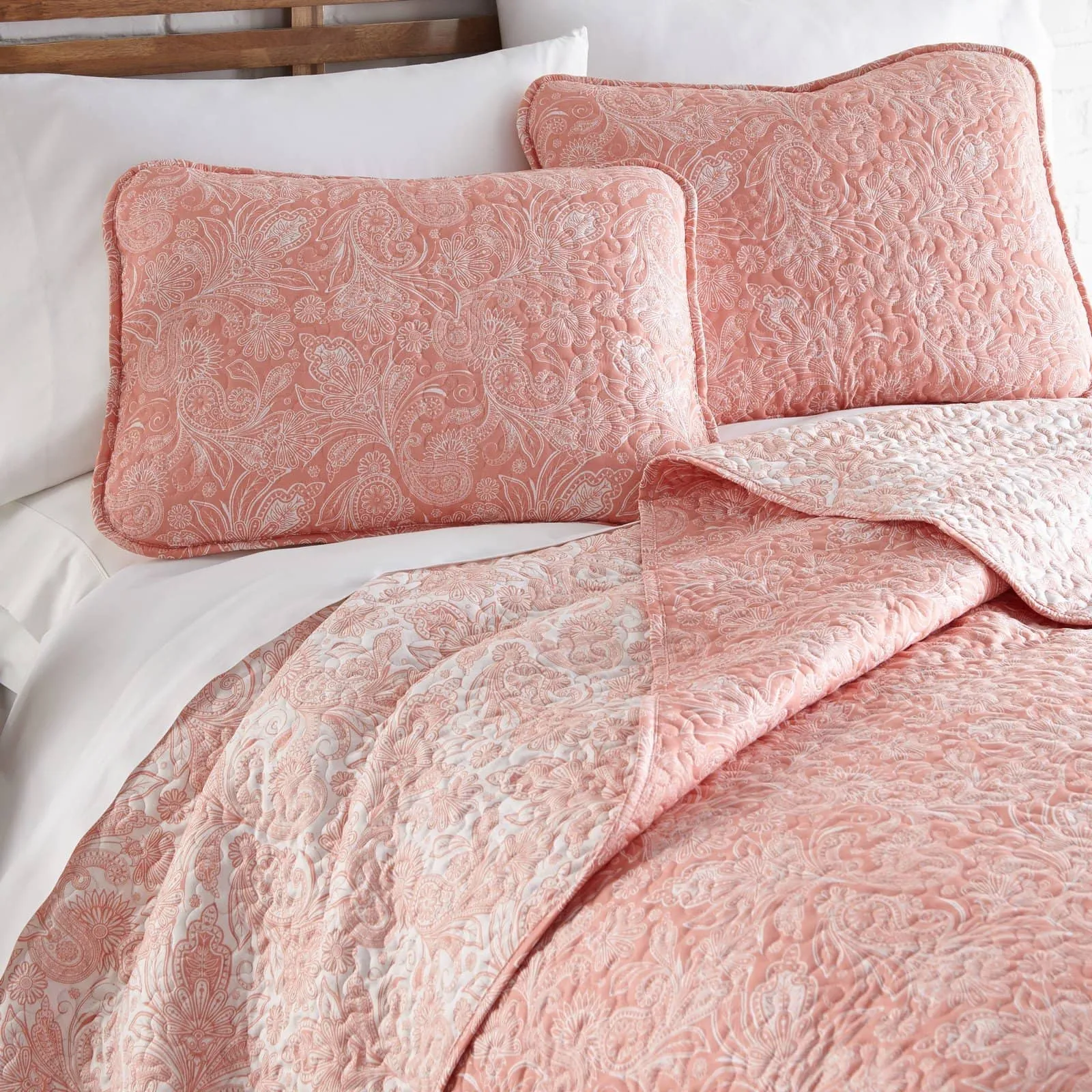 Perfect Paisley Reversible Quilt Set